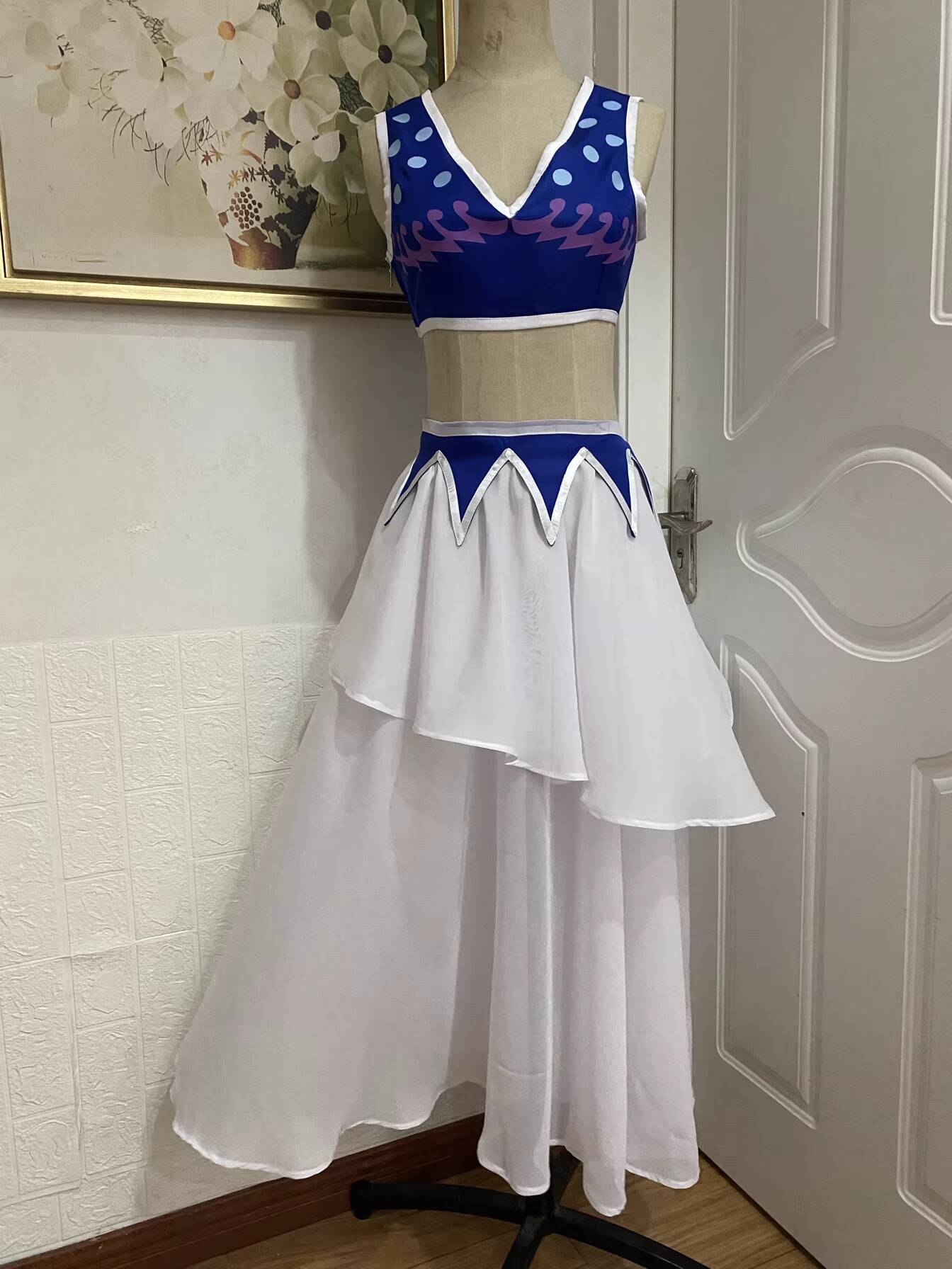 Kostum Cosplay dengan Nama Bar - Anime Cosplay Name ulasan dan harga